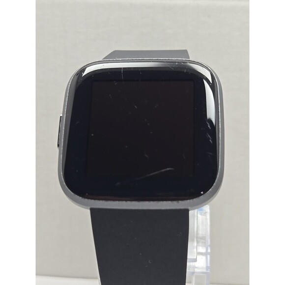 Fitbit Versa 2 Activity Tracker Gray Black 40mm Alexa WR50M Always On W/ Charger - Picture 4 of 10